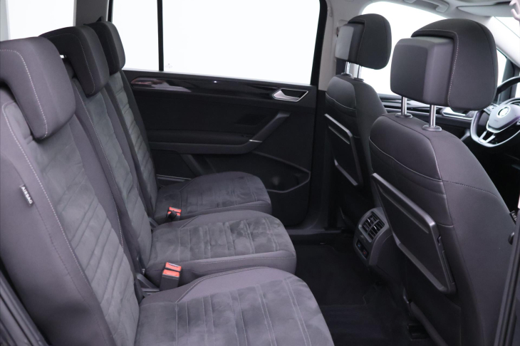 Volkswagen Touran 1,8 TSI DSG R-line LED Panorama