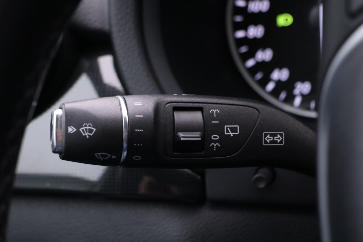 Mercedes-Benz Třídy B 1,6 180 90kW Xenon, Serv.kn.