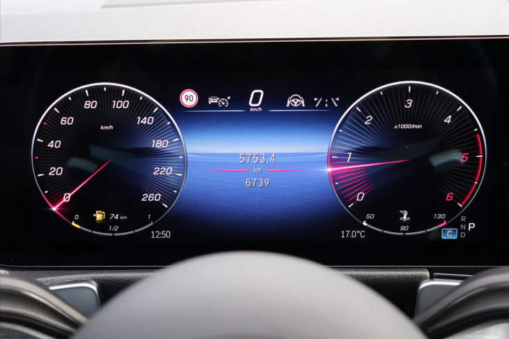 Mercedes-Benz GLB 2,0 200d 4MATIC AMG Premium +