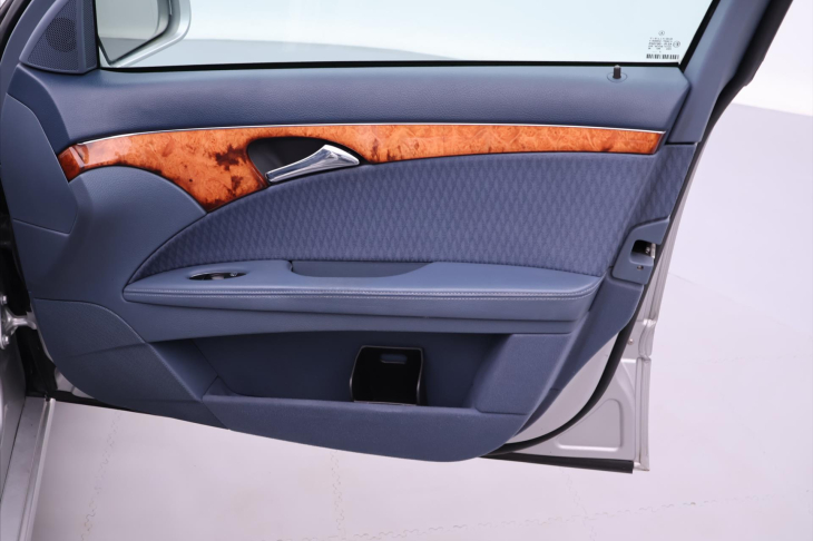 Mercedes-Benz Třídy E 2,7 270CDI 130kW Elegance