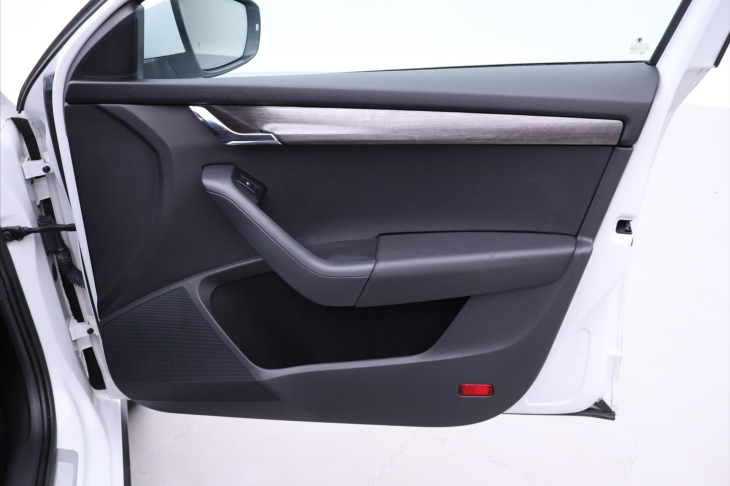 Škoda Octavia 2,0 TDI 135kW Scout DSG CZ 4x4