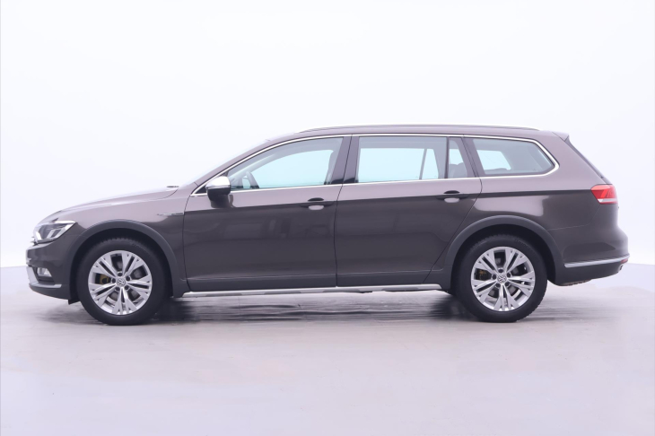 Volkswagen Passat 2,0 TDI 140kW DSG LED Alltrack