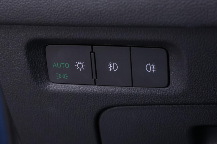 Škoda Octavia 2,0 TDI 110kW DSG Ambition CZ DPH