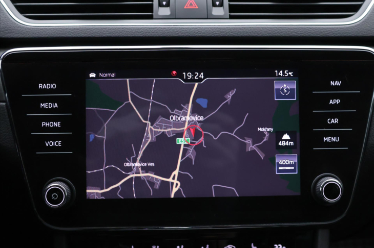 Škoda Superb 2,0 TDI 110kW Style DSG CZ DPH