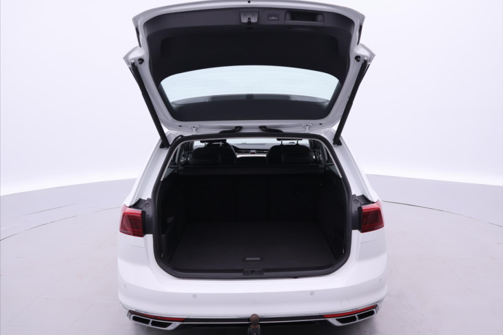 Volkswagen Passat 2,0 TDI 140kW R-Line DSG