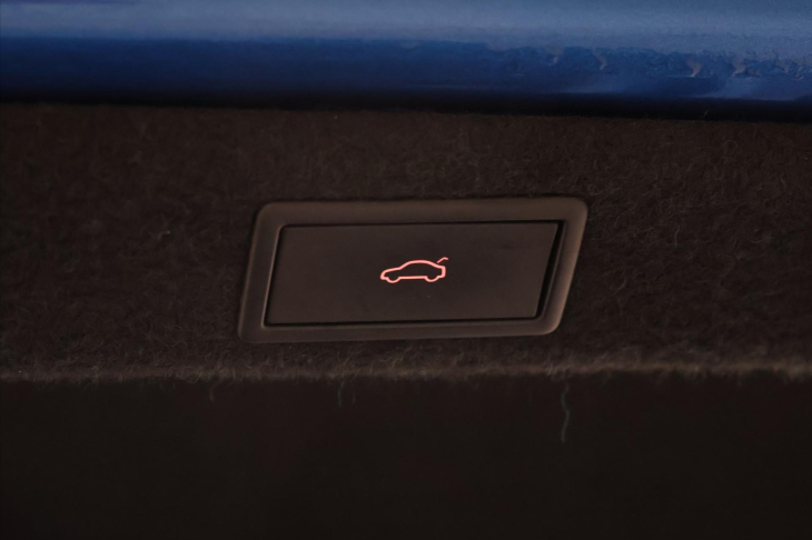 Škoda Superb 2,0 TDI DSG Sportline CZ 1.Maj