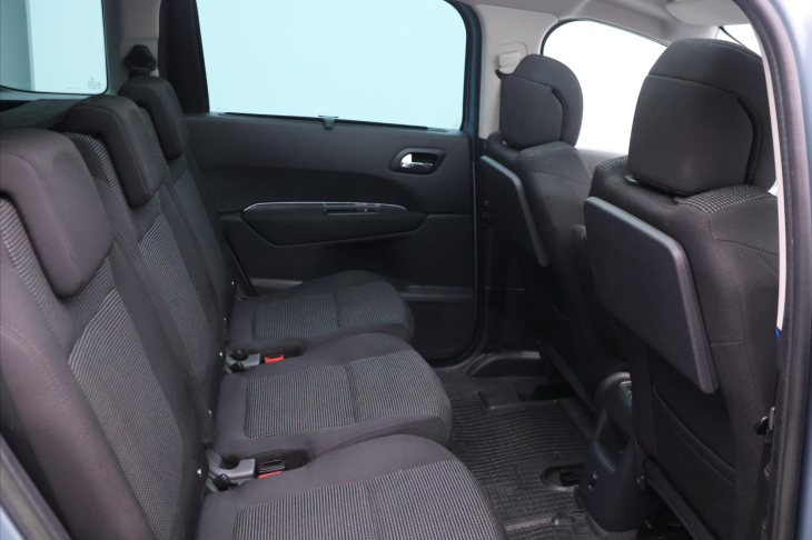 Peugeot 5008 2,0 HDI 110kW CZ Panorama