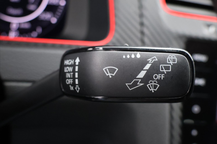 Volkswagen Golf 2,0 TSI GTI 180kW Performance