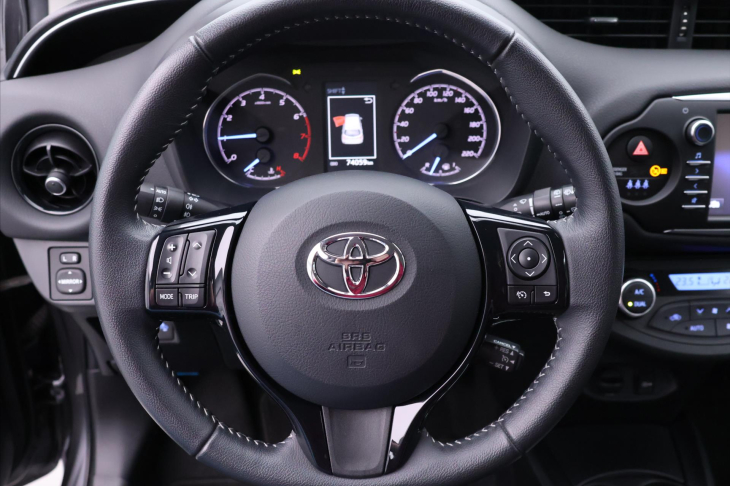Toyota Yaris 1,5 VVT-i 82kW Aut.klima 1.Maj