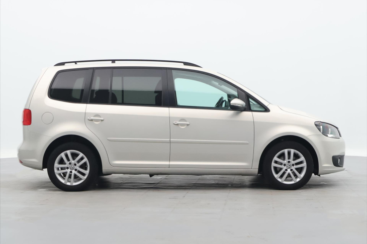 Volkswagen Touran 1,6 TDI 77kW DSG Comfortline CZ