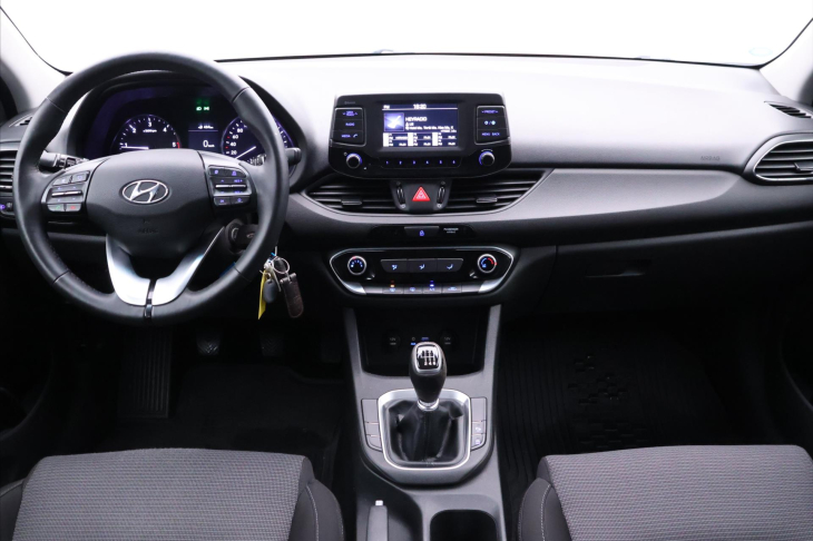 Hyundai i30 1,6 CDRi 81kW CZ Klima Tažné