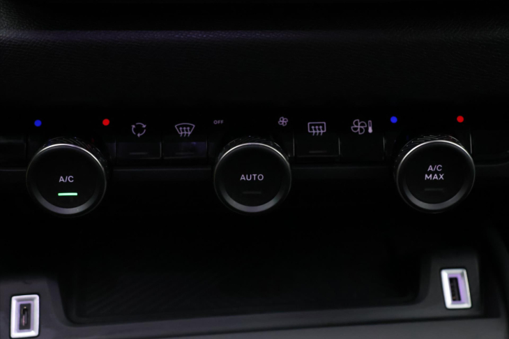 Citroën C4 1,2 PT 96kW CZ Feel Tažné