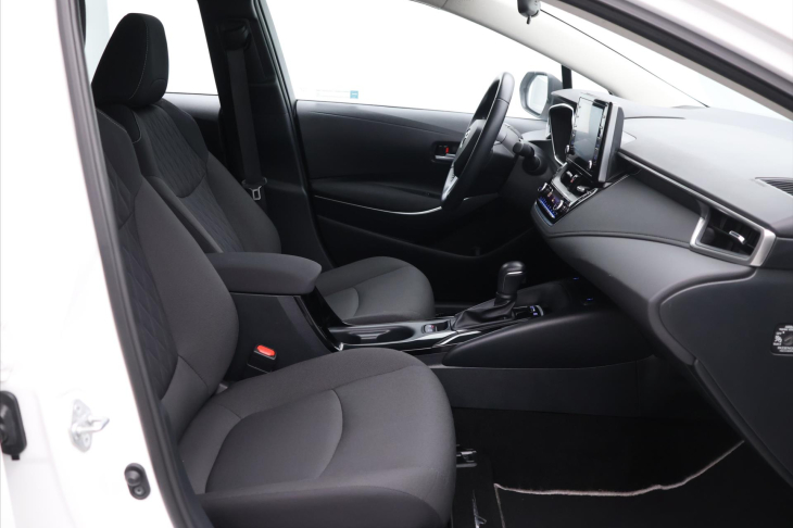 Toyota Corolla 1.8 Hybrid Active E-CVT CZ 1.Maj. DPH