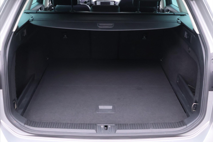 Volkswagen Passat 2,0 TDI 110kW DSG CZ Highline