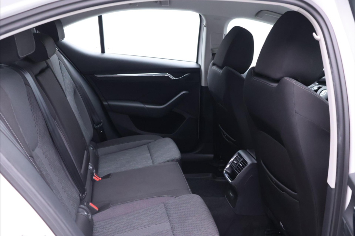 Škoda Octavia 2,0 TDI 110kW DSG Style CZ DPH