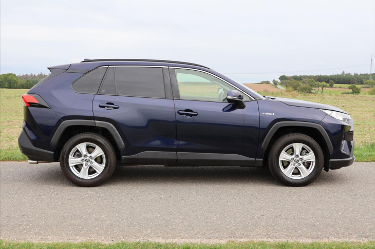 Toyota RAV4 2,5 131kW Hybrid Navigace