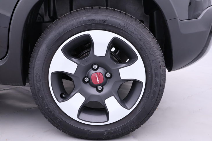 Fiat Panda 1,0 i Hybrid Cross Klima DPH