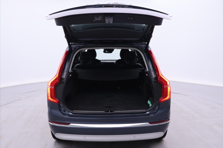 Volvo XC90 2,0 B5 AWD 173kW 1.Maj DPH CZ