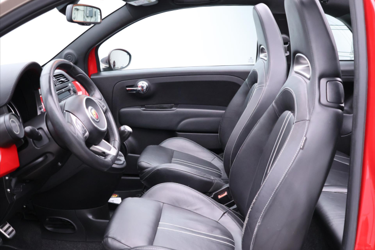 Abarth 500 1,4 Turbo 99kW Cabrio Akrapovič