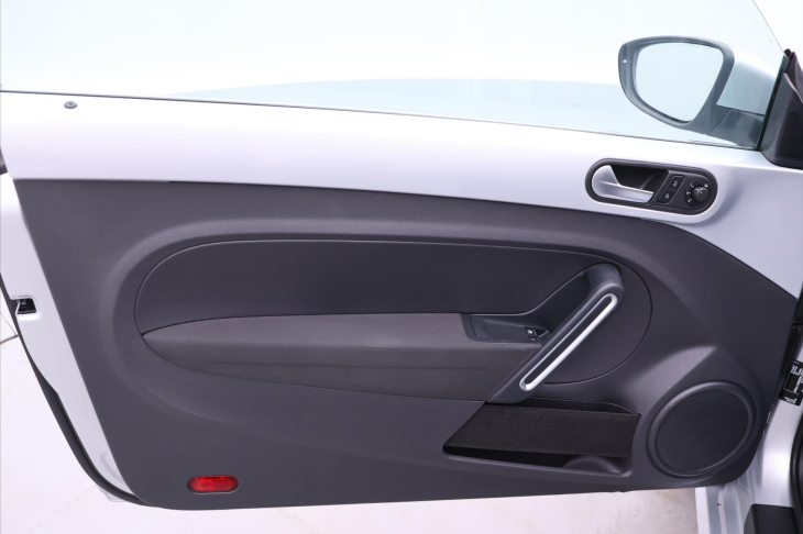 Volkswagen Beetle 1,2 TSI 77kW Design Serv.kniha