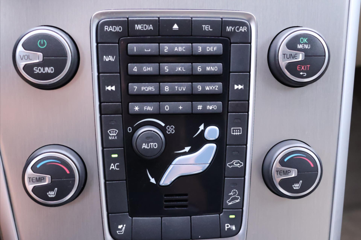 Volvo XC60 2,4 D3 120kW AWD AT Summum