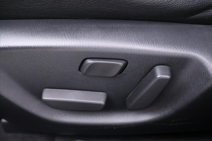 Mazda 6 2,2 D Skyactiv 110kW Revolution