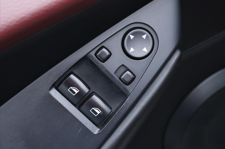 BMW Řada 6 3,0 635da 210kW CZ Kůže