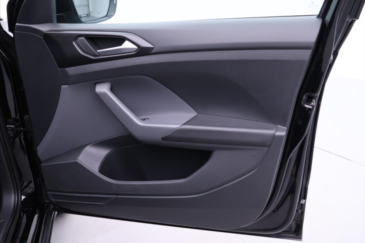 Volkswagen T-Cross 1,0 TSI 70kW CZ Life 1.Maj.