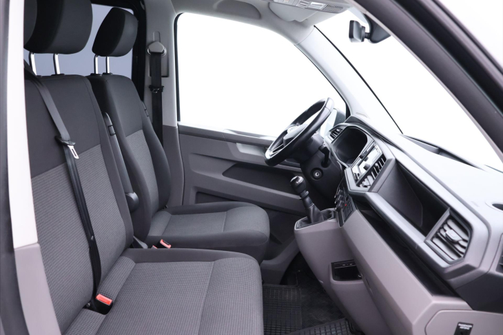 Volkswagen Transporter 2,0 TDI 110kW 9-Míst CZ DPH