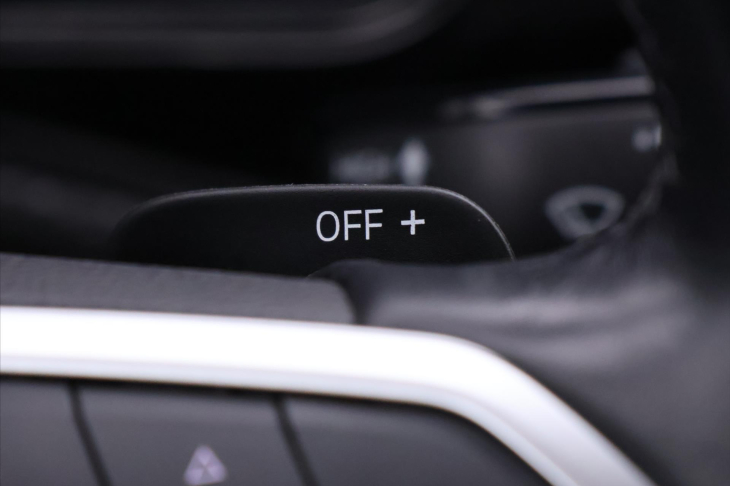 Volkswagen T-Cross 1,0 TSI DSG R-Line 1.Maj LED