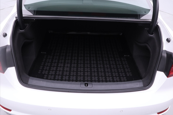 Audi A4 2,0 TDI 140kW Aut Quattro CZ