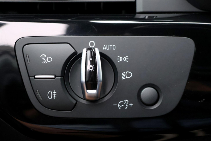 Audi A4 3,0 TDI 200kW quattro Navi