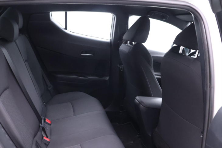 Toyota C-HR 1,2 Turbo 85kW CZ Serv.kniha