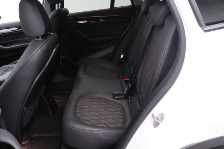BMW X1 2,0 xDrive 18d 110kW AT CZ