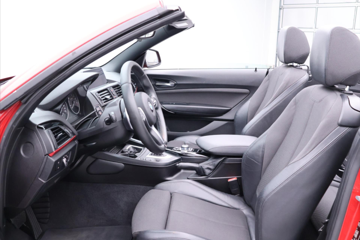 BMW Řada 2 2,0 220i 135kW Aut. Sport Line