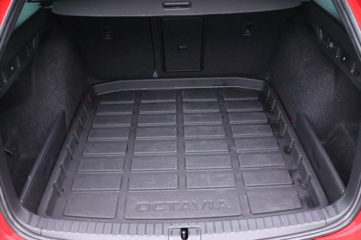 Škoda Octavia 2,0 TDI RS 147kW DSG 4X4 CZ