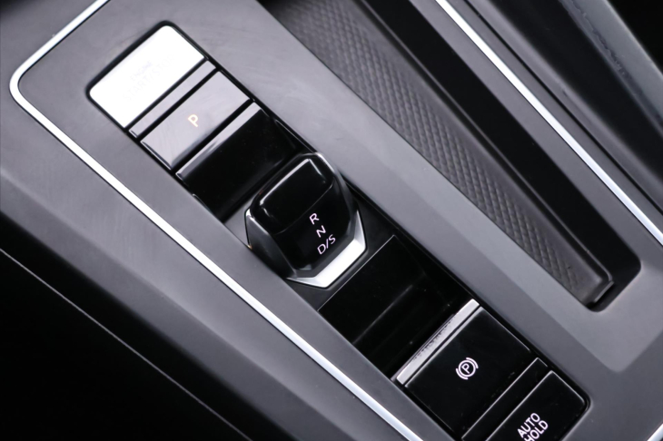 Volkswagen Golf 1,5 TSI 110kW DSG CZ 1.Maj DPH