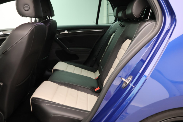 Volkswagen Golf 2,0 TSI R 221kW 4Motion DSG