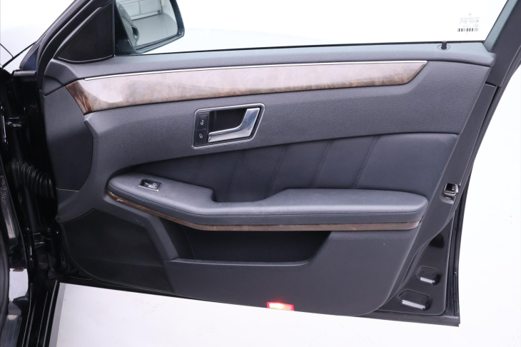 Mercedes-Benz Třídy E 3,0 350CDI 170kW Automat Navi