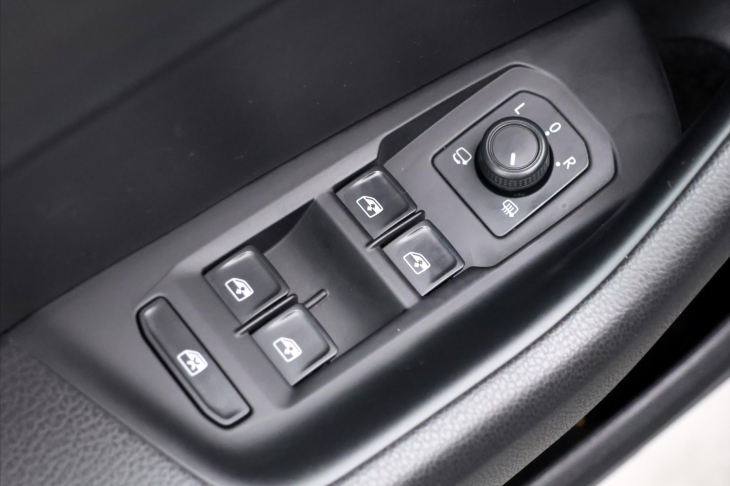 Volkswagen Arteon 2,0 TDI 176kW 4x4 R-Line CZ
