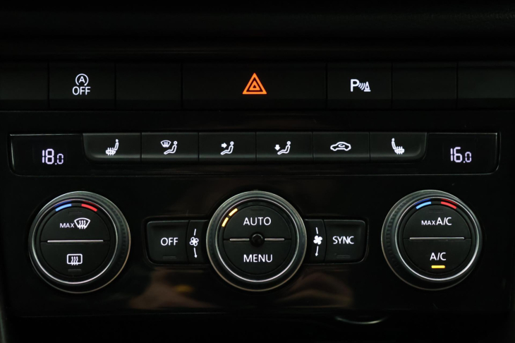 Volkswagen T-Roc 1,5 110TSI Serv.kniha tempomat