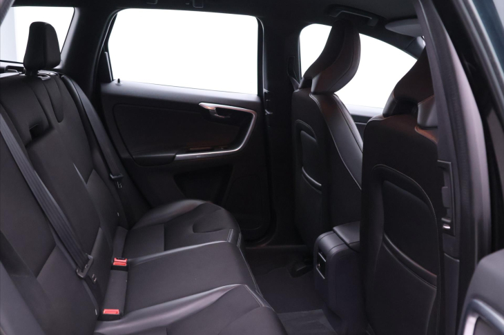 Volvo XC60 2,4 D5 162kW Aut. AWD Momentum