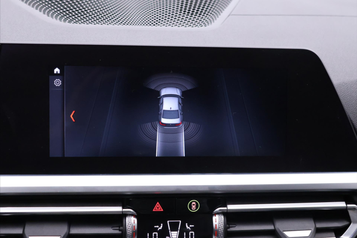 BMW Řada 3 3,0 330d xDrive 195kW AT