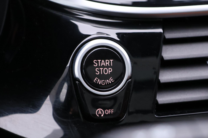 BMW Řada 5 2,0 520da 120kW Sportline