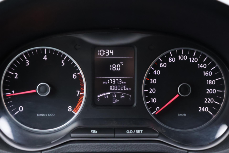 Volkswagen Polo 1,2 i 51kW CZ Klima