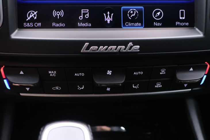 Maserati Levante 3,0 D 184 kW 4x4 Automat Kůže