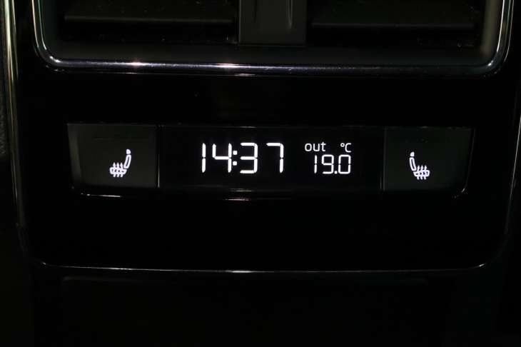 Škoda Superb 2,0 TDI 147 kW 4x4 L&K DSG DPH CZ