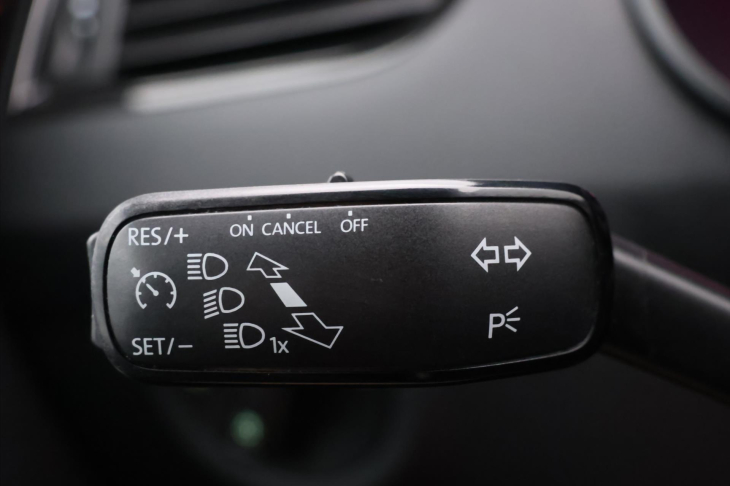 Škoda Octavia 2,0 TDI 135kW LED Navigace RS