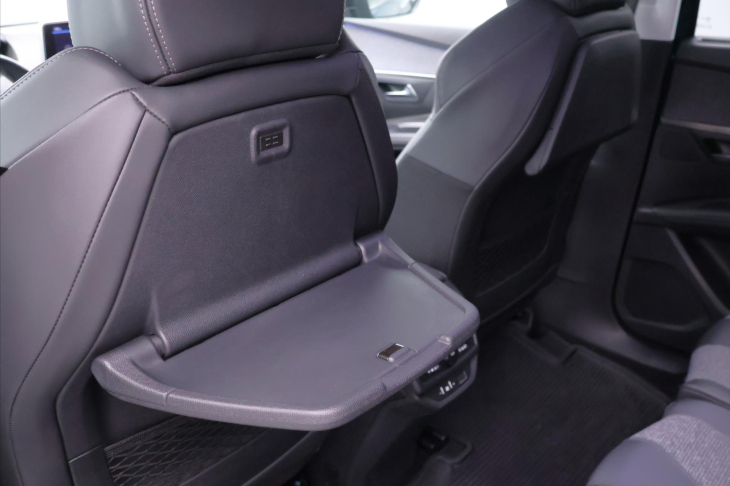 Peugeot 5008 1,5 HDI 96kW Aut. Allure DPH