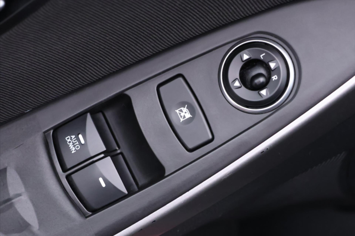 Hyundai i30 1,6 GDI 88kW Trikolor Komfort